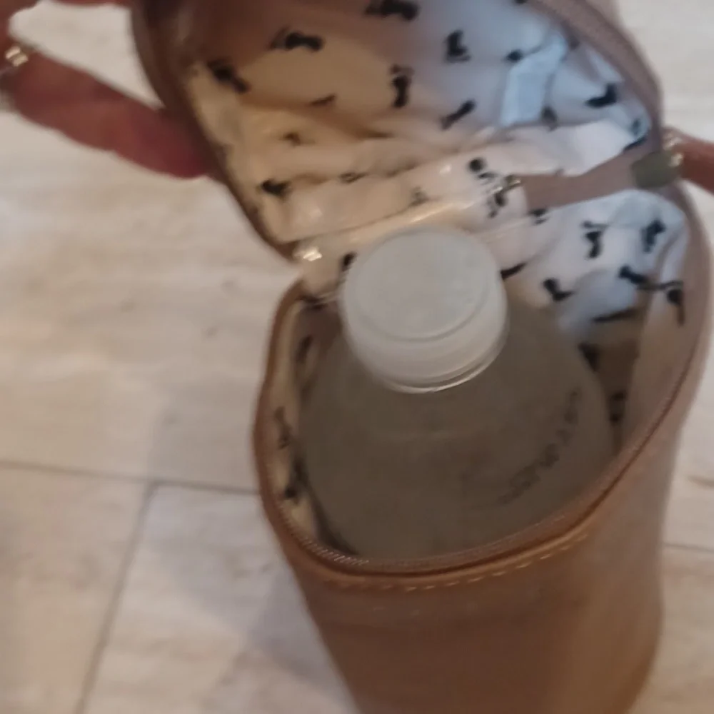 Steven by Steve Madden Zip Around Water Bottle Holder - Picture 5 of 6